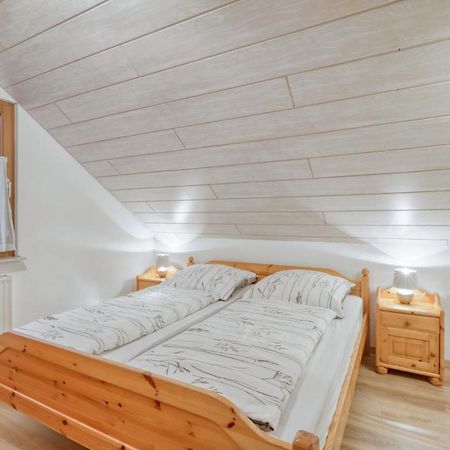 Seepark Kirchheim Ferienhaus Bei Nina Mit Sauna Екстериор снимка