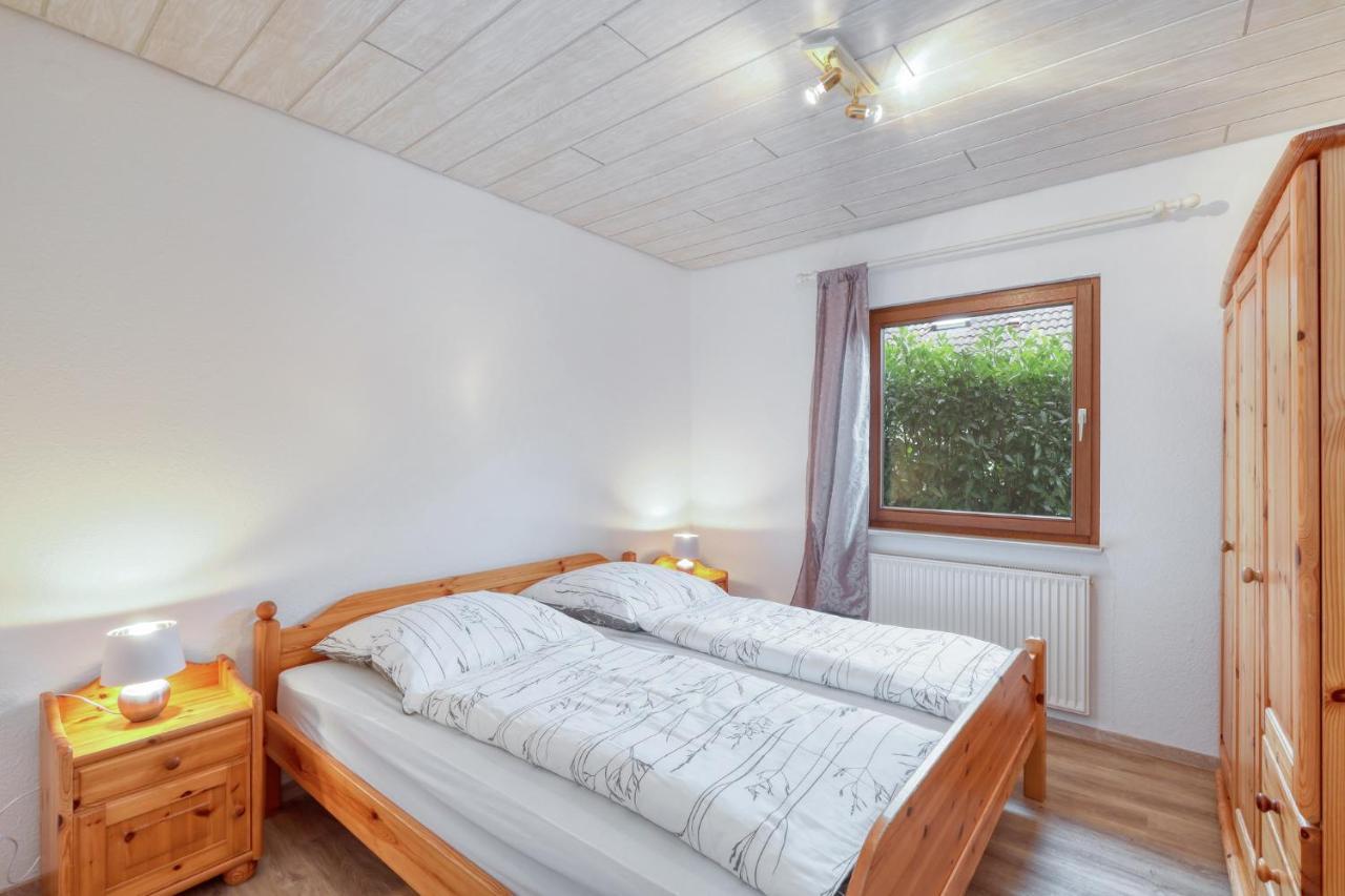 Seepark Kirchheim Ferienhaus Bei Nina Mit Sauna Екстериор снимка