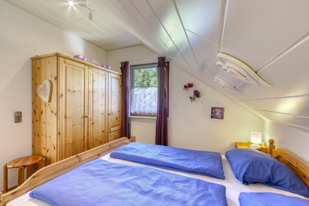 Seepark Kirchheim Ferienhaus Bei Nina Mit Sauna Екстериор снимка