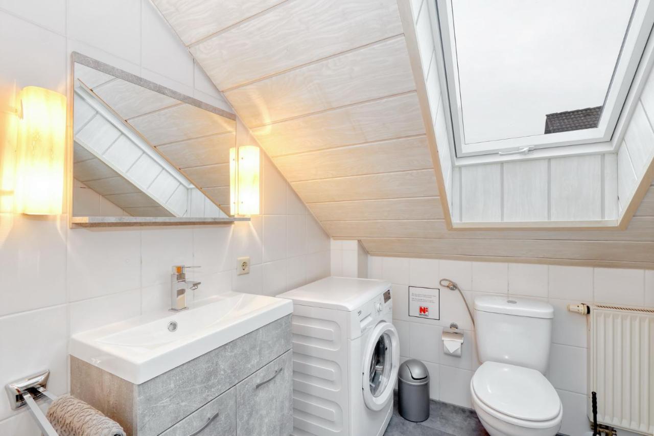 Seepark Kirchheim Ferienhaus Bei Nina Mit Sauna Екстериор снимка